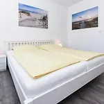 Rosalinde Apartment *